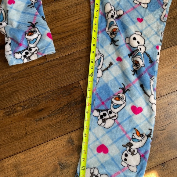 Disney Olaf Fuzzy Sleep Pants - Picture 6 of 6